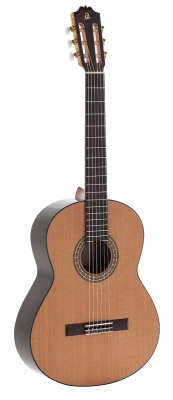 A6 i gruppen Gitarr / Nylonstrngad Gitarr / Admira / Klassisk hos Crafton Musik AB (350039115034)