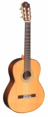 A10 i gruppen Gitarr / Nylonstrngad Gitarr / Admira / Klassisk hos Crafton Musik AB (350039155034)