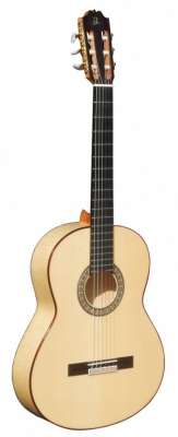 F4 i gruppen Gitarr / Nylonstrngad Gitarr / Admira / Klassisk hos Crafton Musik AB (350039205034)